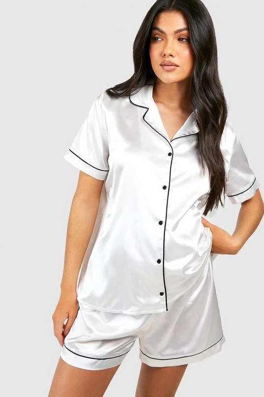 BOOHOO Maternity Satin Button Down Pj Short Set 3 BOOHOO Maternity Satin Button Down Pj Short Set - Image 3