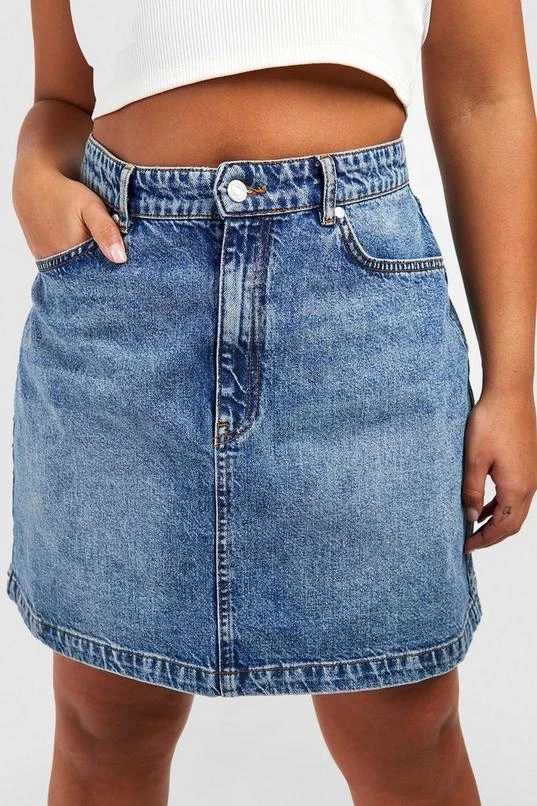 BOOHOO Plus Vintage Wash Denim Mini Skirt 4 BOOHOO Plus Vintage Wash Denim Mini Skirt - Image 4
