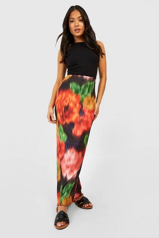 BOOHOO Petite Blurred Floral Print Onion Skin Maxi Skirt 3 BOOHOO Petite Blurred Floral Print Onion Skin Maxi Skirt - Image 3