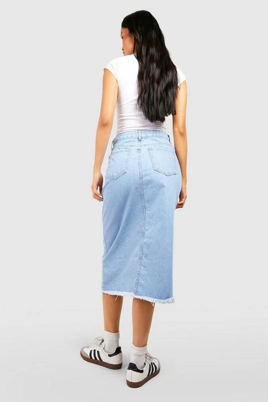 BOOHOO Split Front Fray Hem Denim Midi Skirt 2 BOOHOO Split Front Fray Hem Denim Midi Skirt - Image 2