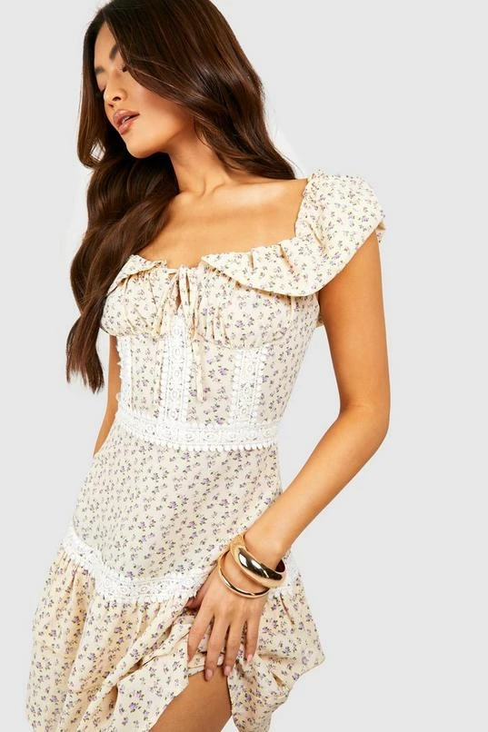 BOOHOO Ditsy Lace Trim Milkmaid Skater Dress 4 BOOHOO Ditsy Lace Trim Milkmaid Skater Dress - Image 4