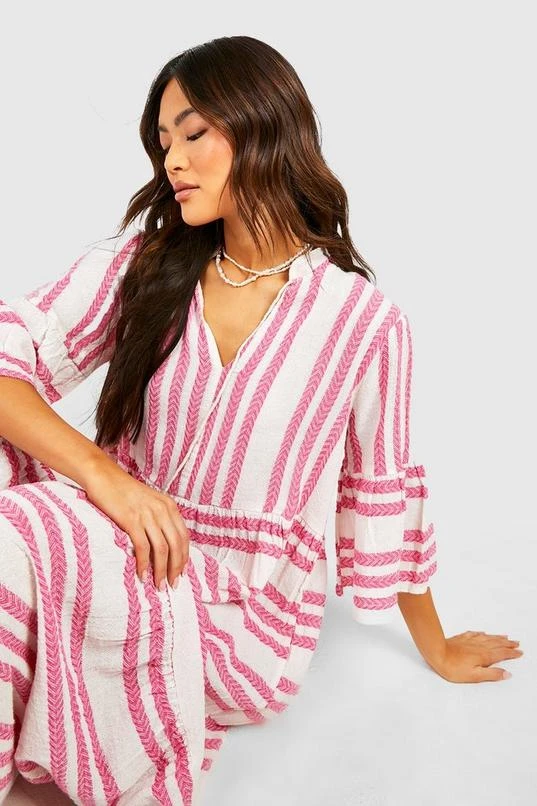 BOOHOO Textured Aztec Stripe Maxi Dress 4 BOOHOO Textured Aztec Stripe Maxi Dress - Image 4