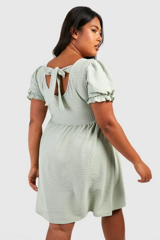 BOOHOO Plus Textured Tie Back Tiered Smock Dress 2 BOOHOO Plus Textured Tie Back Tiered Smock Dress - Image 2