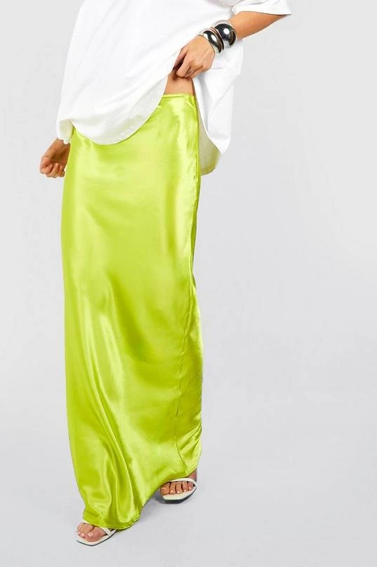 BOOHOO Satin Bias Maxi Skirt 4 BOOHOO Satin Bias Maxi Skirt - Image 4