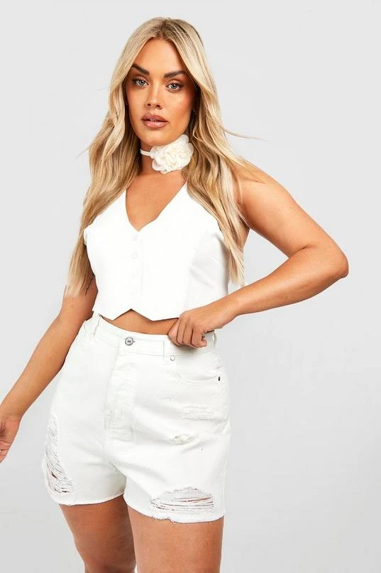 BOOHOO Plus Ripped Hem Jean Shorts 1 BOOHOO Plus Ripped Hem Jean Shorts