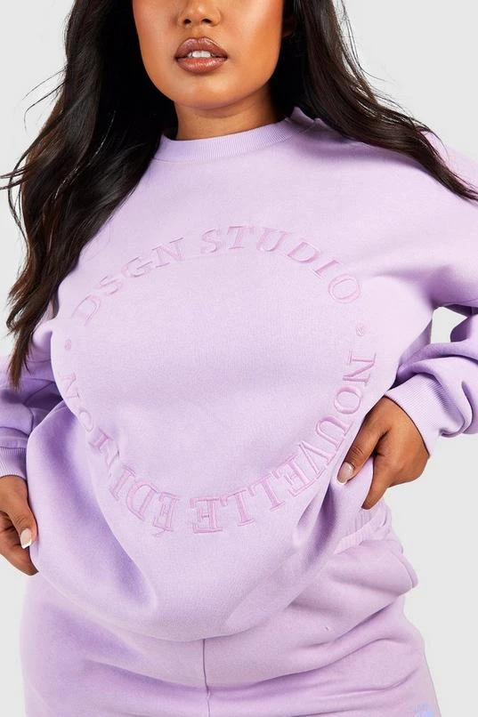 BOOHOO Plus Dsgn Studio Embroidered Sweatshirt 4 BOOHOO Plus Dsgn Studio Embroidered Sweatshirt - Image 4