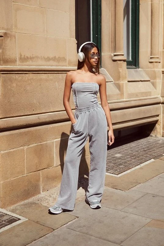 BOOHOO Washed Corset And Straight Leg Jogger Set 1 BOOHOO Washed Corset And Straight Leg Jogger Set