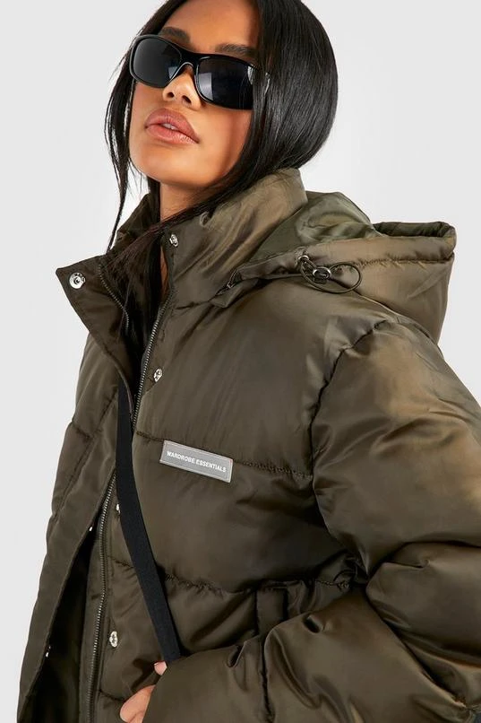 BOOHOO Badge Detail Hooded Puffer Jacket 4 BOOHOO Badge Detail Hooded Puffer Jacket - Image 4