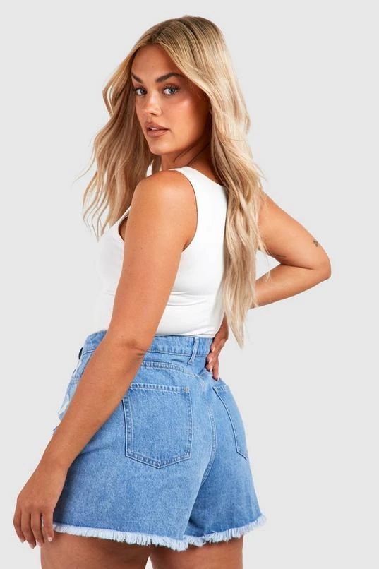BOOHOO Plus Light Blue Wash Jean Short 2 BOOHOO Plus Light Blue Wash Jean Short - Image 2