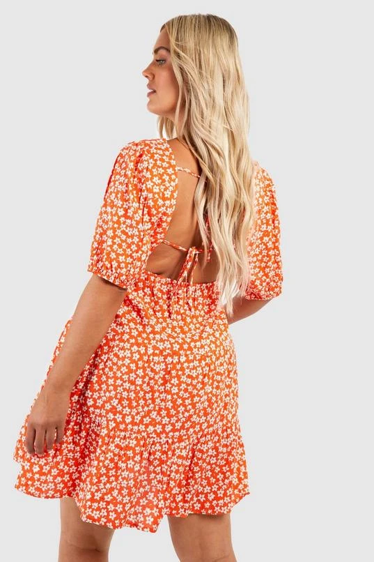 BOOHOO Plus Woven Floral Tiered Smock Dress 2 BOOHOO Plus Woven Floral Tiered Smock Dress - Image 2
