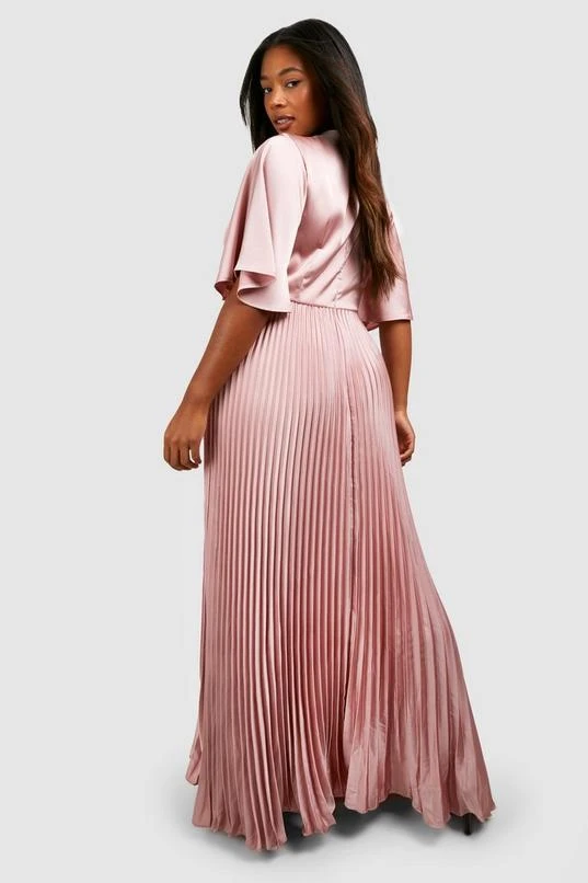 BOOHOO Plus Satin Pleated Plunge Occasion Maxi Dress 2 BOOHOO Plus Satin Pleated Plunge Occasion Maxi Dress - Image 2