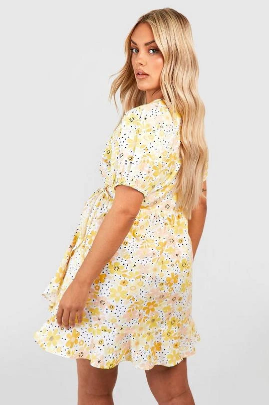 BOOHOO Plus Woven Floral Wrap Dress 2 BOOHOO Plus Woven Floral Wrap Dress - Image 2