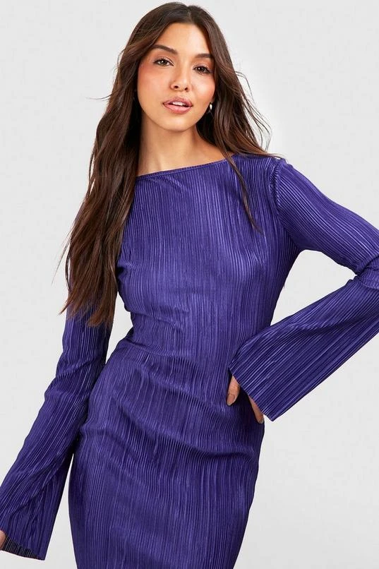 BOOHOO Plisse Flare Sleeve Midi Dress 4 BOOHOO Plisse Flare Sleeve Midi Dress - Image 4