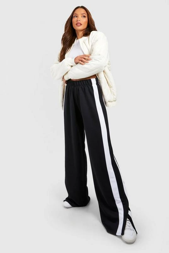 BOOHOO Tall Stripe Split Detail Wide Leg Jogger 1 BOOHOO Tall Stripe Split Detail Wide Leg Jogger