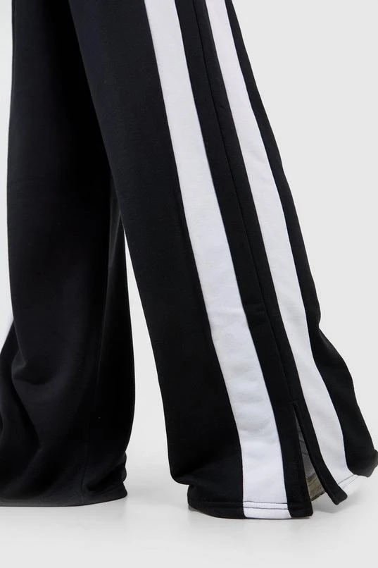 BOOHOO Tall Stripe Split Detail Wide Leg Jogger 4 BOOHOO Tall Stripe Split Detail Wide Leg Jogger - Image 4