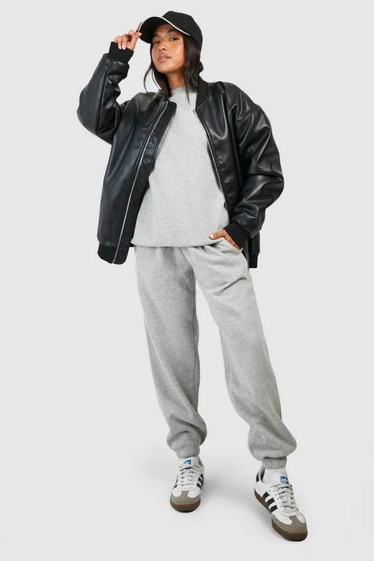 BOOHOO Petite Dsgn Studio Embroided Tracksuit 3 BOOHOO Petite Dsgn Studio Embroided Tracksuit - Image 3