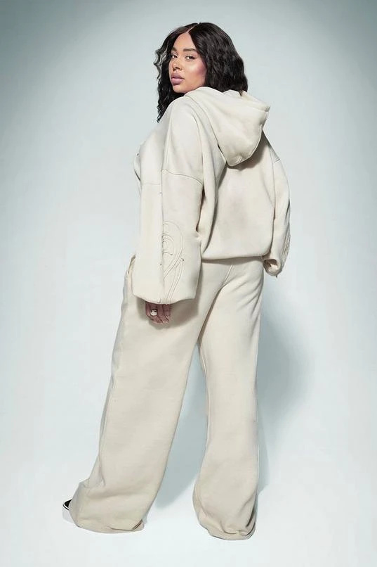 BOOHOO Kourtney Kardashian Barker Applique Jogger 2 BOOHOO Kourtney Kardashian Barker Applique Jogger - Image 2