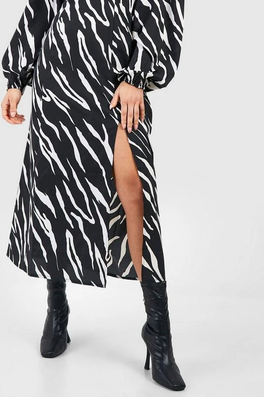 BOOHOO Petite Animal Print Blouson Sleeve Midi Dress 4 BOOHOO Petite Animal Print Blouson Sleeve Midi Dress - Image 4