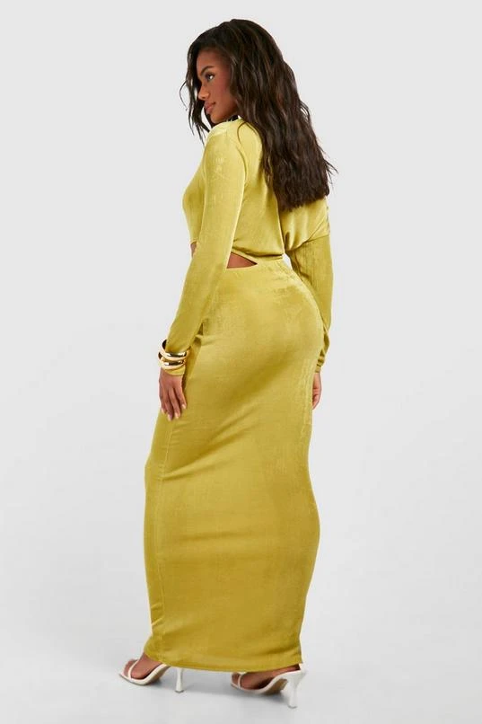 BOOHOO Slash Neck Ruched Acetate Slinky Cut Out Maxi Dress 2 BOOHOO Slash Neck Ruched Acetate Slinky Cut Out Maxi Dress - Image 2