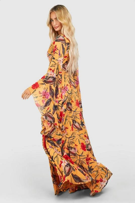 BOOHOO Tropical Floral Chiffon Print Cut Out Maxi Dress 2 BOOHOO Tropical Floral Chiffon Print Cut Out Maxi Dress - Image 2