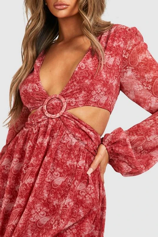 BOOHOO Paisley Print Cut Out Maxi Dress 4 BOOHOO Paisley Print Cut Out Maxi Dress - Image 4