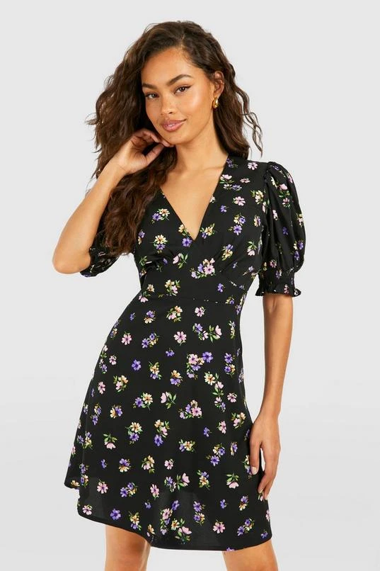BOOHOO Ditsy Floral Puff Sleeve Smock Dress 1 BOOHOO Ditsy Floral Puff Sleeve Smock Dress