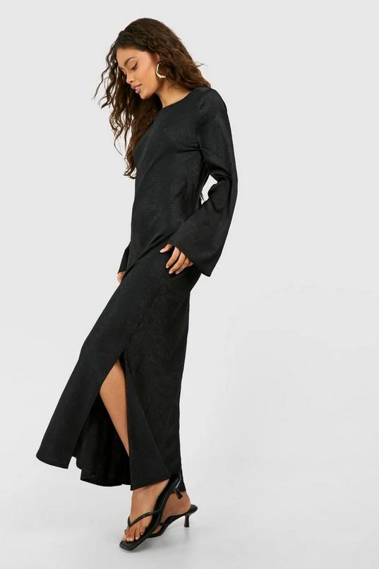 BOOHOO Textured Satin Column Maxi Dress 3 BOOHOO Textured Satin Column Maxi Dress - Image 3