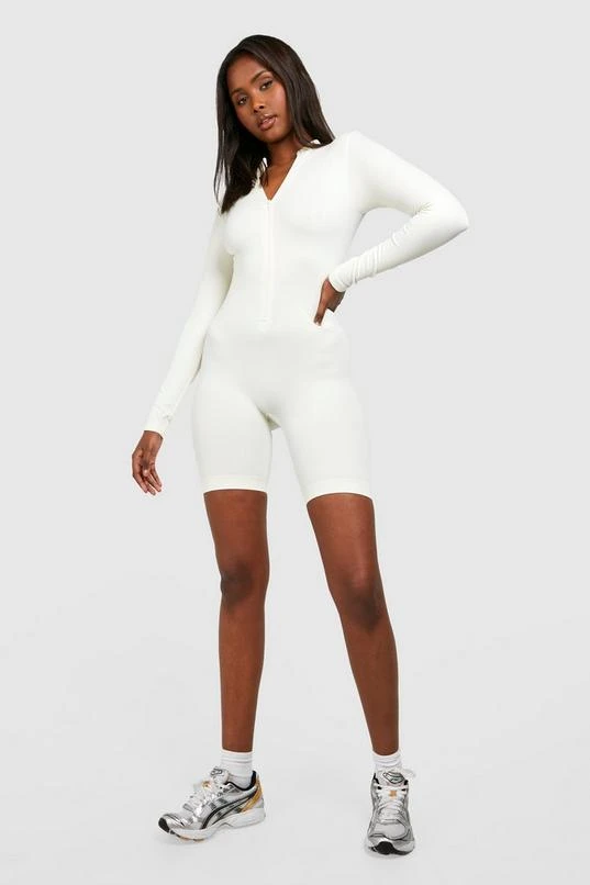BOOHOO Seamless Zip Up Short Unitard 3 BOOHOO Seamless Zip Up Short Unitard - Image 3