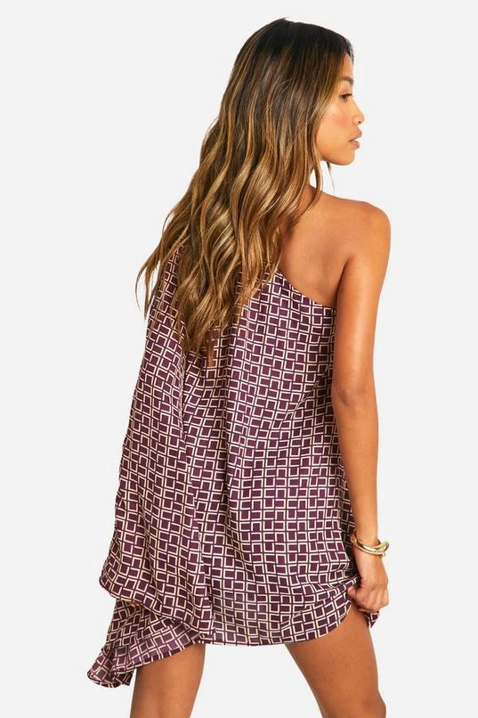 BOOHOO Flare Sleeve Printed Satin Mini Dress 2 BOOHOO Flare Sleeve Printed Satin Mini Dress - Image 2