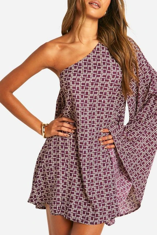 BOOHOO Flare Sleeve Printed Satin Mini Dress 4 BOOHOO Flare Sleeve Printed Satin Mini Dress - Image 4