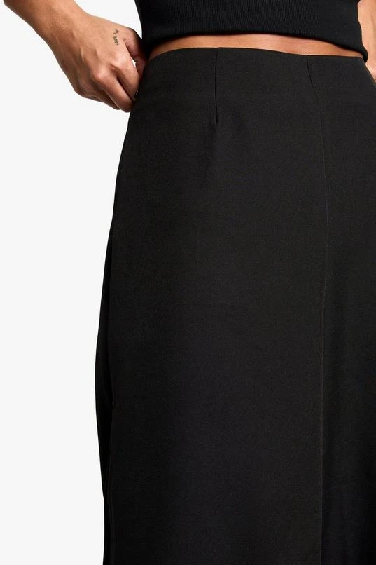 BOOHOO Wide Leg Dress Pants 4 BOOHOO Wide Leg Dress Pants - Image 4