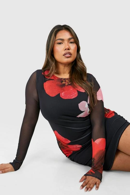 BOOHOO Plus Plus Printed Ruched Bodycon Dress 4 BOOHOO Plus Plus Printed Ruched Bodycon Dress - Image 4