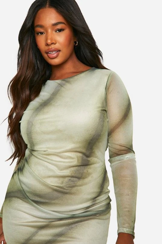 BOOHOO Plus Printed Mesh Ruched Bodycon Dress 4 BOOHOO Plus Printed Mesh Ruched Bodycon Dress - Image 4