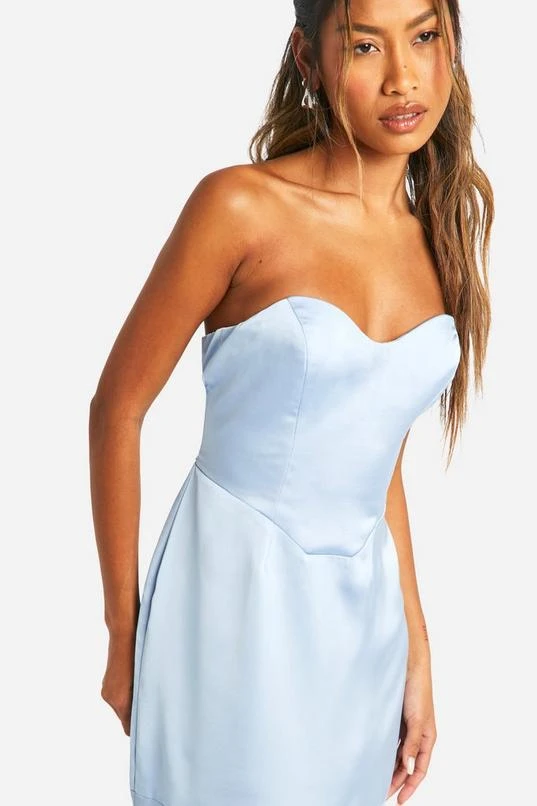 BOOHOO Satin Chiffon Mix Bandeau Maxi Dress 4 BOOHOO Satin Chiffon Mix Bandeau Maxi Dress - Image 4