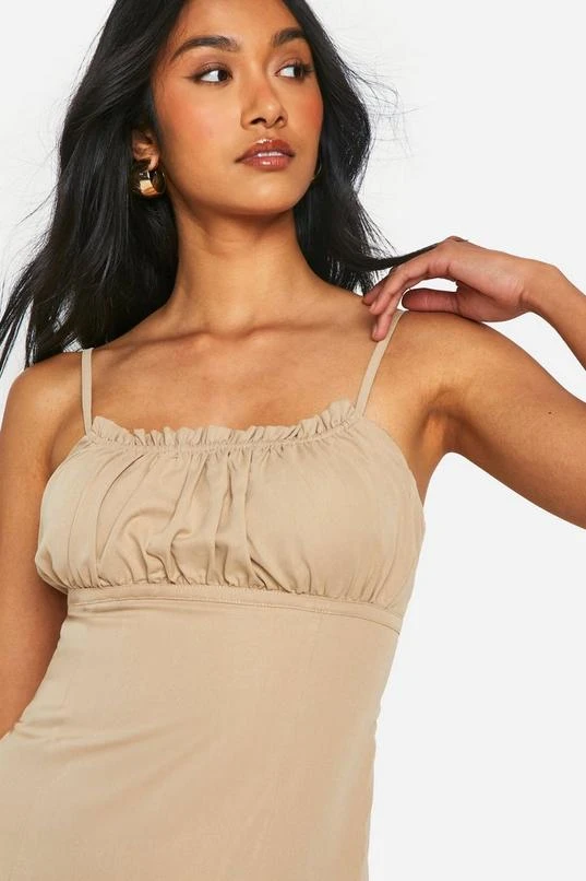 BOOHOO Ruched Maxi Dress 4 BOOHOO Ruched Maxi Dress - Image 4