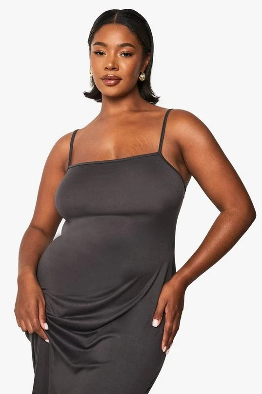 BOOHOO Plus Super Soft Scoop Neck Maxi Dress 4 BOOHOO Plus Super Soft Scoop Neck Maxi Dress - Image 4