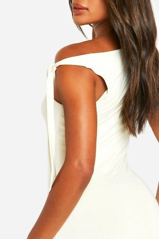 BOOHOO Slinky Tie Shoulder Slash Neck Maxi Dress 4 BOOHOO Slinky Tie Shoulder Slash Neck Maxi Dress - Image 4