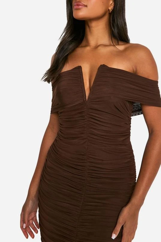 BOOHOO Premium Power Mesh Structured Midi Dress 4 BOOHOO Premium Power Mesh Structured Midi Dress - Image 4