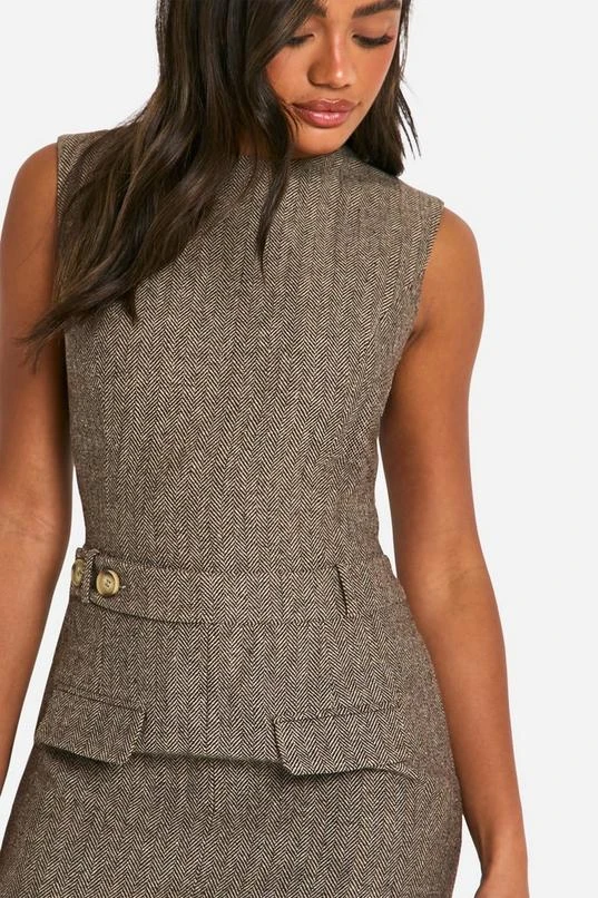 BOOHOO Tweed Belted Mini Dress 4 BOOHOO Tweed Belted Mini Dress - Image 4