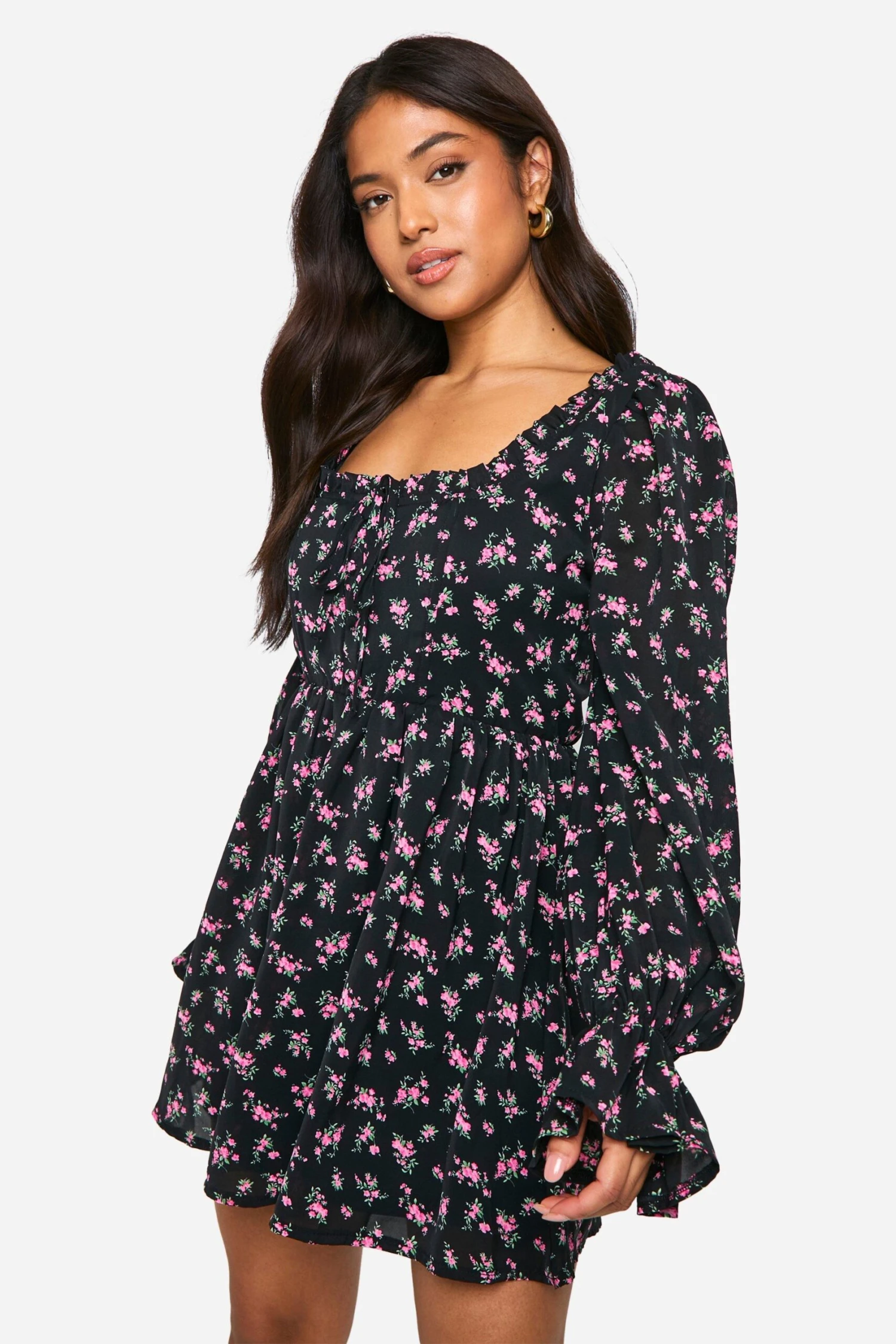 BOOHOO Petite Ditsy Floral Volume Sleeve Skater Dress 5 BOOHOO Petite Ditsy Floral Volume Sleeve Skater Dress - Image 5