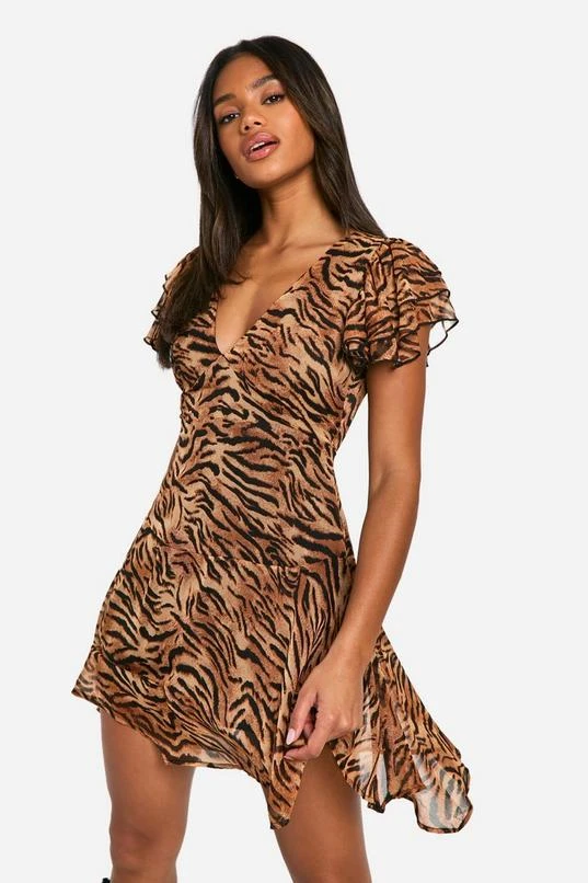 BOOHOO Printed Crinkle Chiffon Angel Mini Dress 1 BOOHOO Printed Crinkle Chiffon Angel Mini Dress