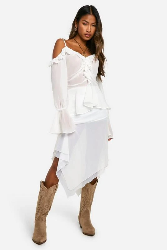 BOOHOO Chiffon Cold Shoulder Ruffle Blouse 3 BOOHOO Chiffon Cold Shoulder Ruffle Blouse - Image 3