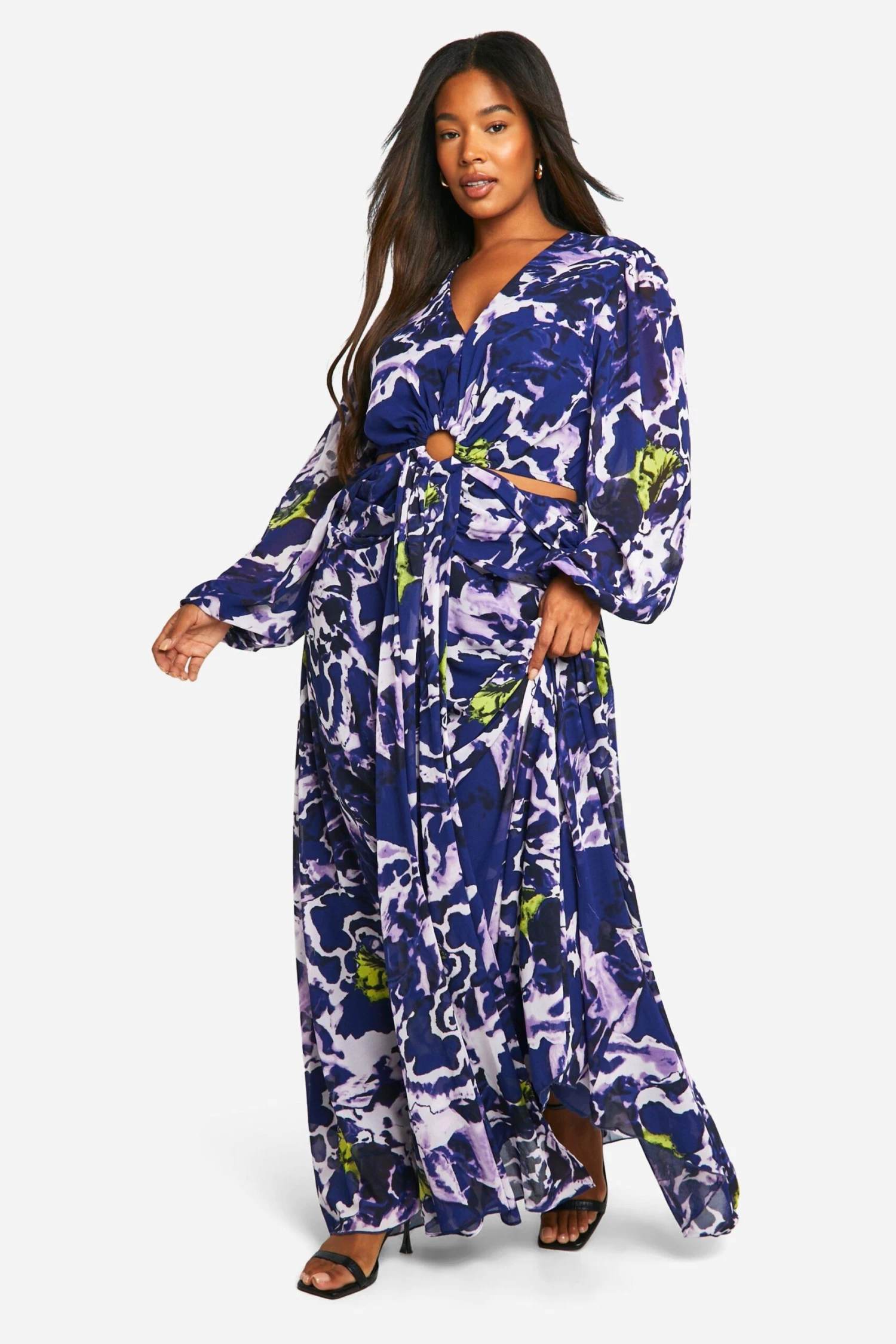BOOHOO Plus Floral Print Chiffon Cut Out Maxi Dress 5 BOOHOO Plus Floral Print Chiffon Cut Out Maxi Dress - Image 5