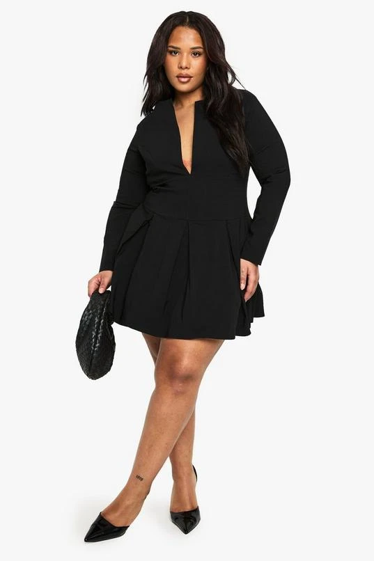 BOOHOO Plus Long Sleeve Corset Detail Plunge Pleated Hem Dress 3 BOOHOO Plus Long Sleeve Corset Detail Plunge Pleated Hem Dress - Image 3