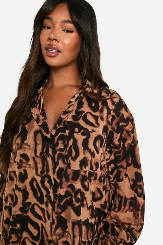 BOOHOO Plus Printed Leopard Oversized Shirt Dress 4 BOOHOO Plus Printed Leopard Oversized Shirt Dress - Image 4