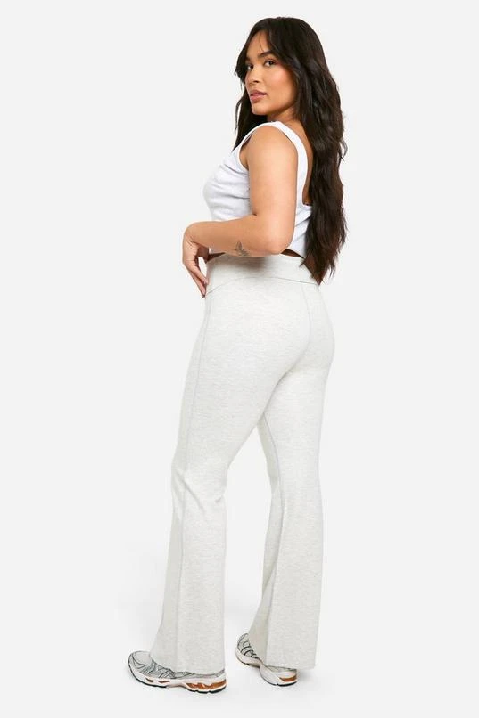 BOOHOO Plus Dsgn Studio Supersoft Sculpt Flared Legging 2 BOOHOO Plus Dsgn Studio Supersoft Sculpt Flared Legging - Image 2