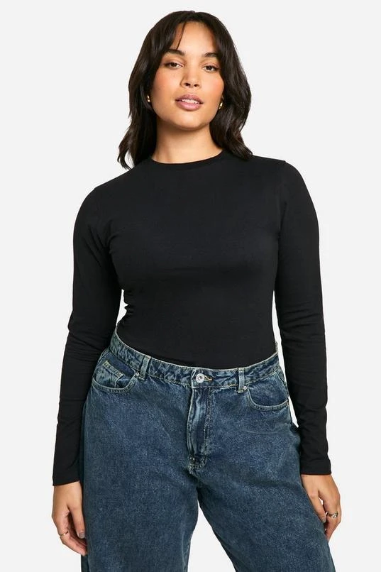Boohoo Basics Plus Long Sleeve Fitted Crew Neck T-Shirt 4 Boohoo Basics Plus Long Sleeve Fitted Crew Neck T-Shirt - Image 4