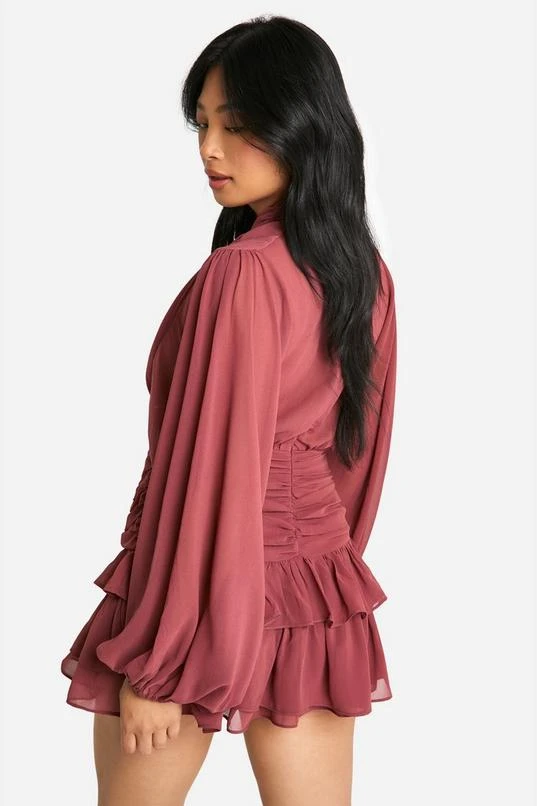 BOOHOO Petite Chiffon High Neck Ruched Skater Dress 2 BOOHOO Petite Chiffon High Neck Ruched Skater Dress - Image 2