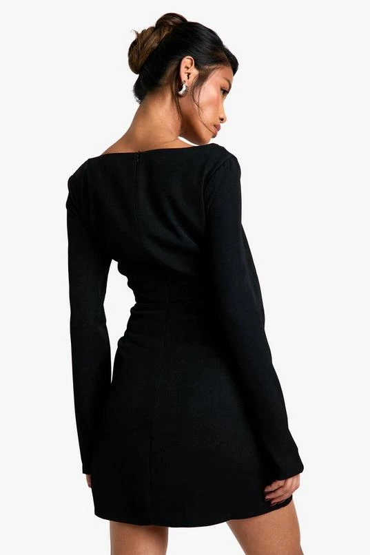 BOOHOO Woven Crepe Pearl Trim Square Neck Structured Mini Dress 2 BOOHOO Woven Crepe Pearl Trim Square Neck Structured Mini Dress - Image 2