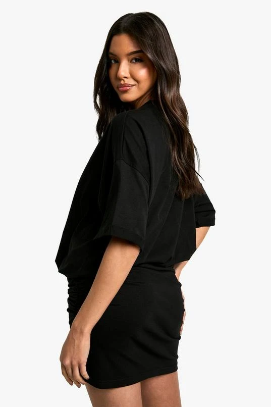 BOOHOO Ruched T-shirt Mini Dress 2 BOOHOO Ruched T-shirt Mini Dress - Image 2